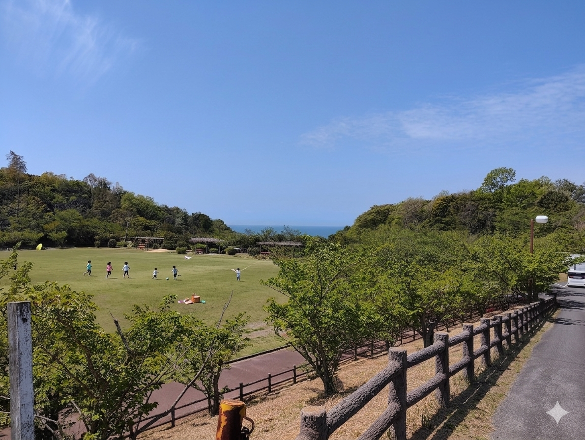 伊勢湾を望む高台に広がる小脇公園